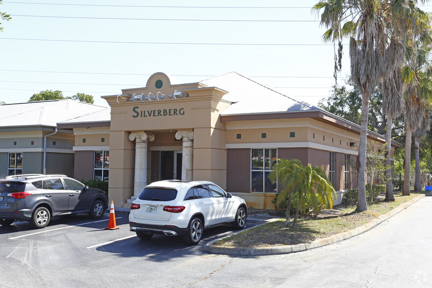 32699 US Highway 19 N, Palm Harbor, FL for lease - Primary Photo - Image 1 of 18