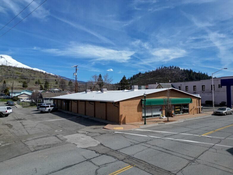 295 Main St, Weed, CA for sale - Building Photo - Image 2 of 39