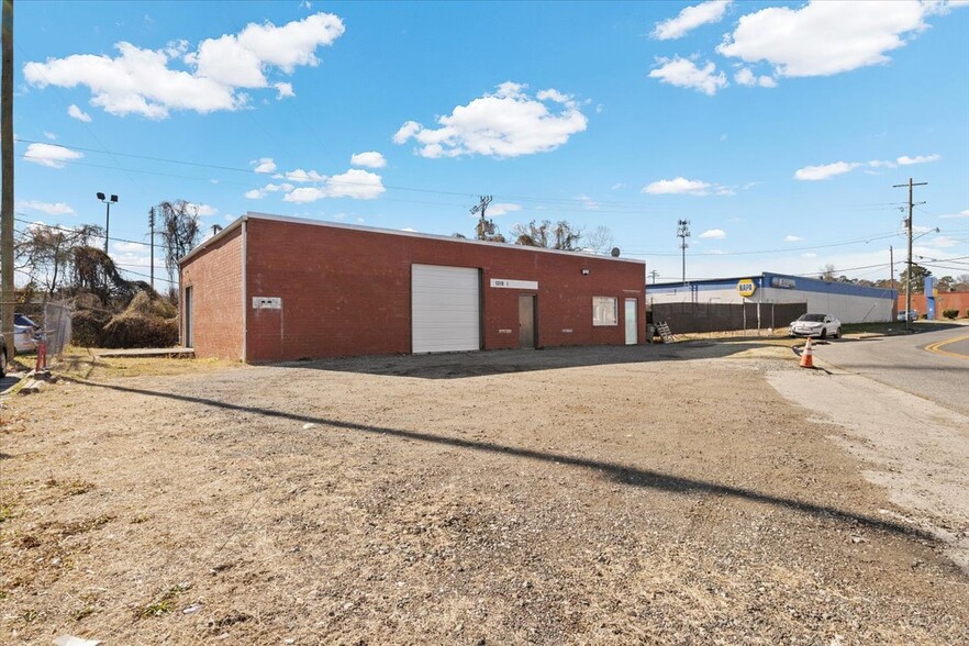 1310 Headquarters Dr, Greensboro, NC for sale - Building Photo - Image 1 of 1