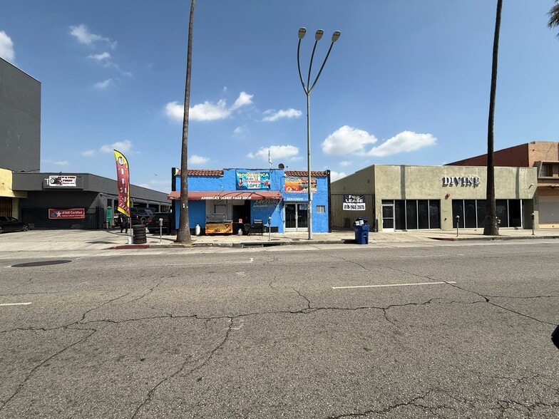 6700 Van Nuys Blvd, Van Nuys, CA for sale - Building Photo - Image 2 of 11