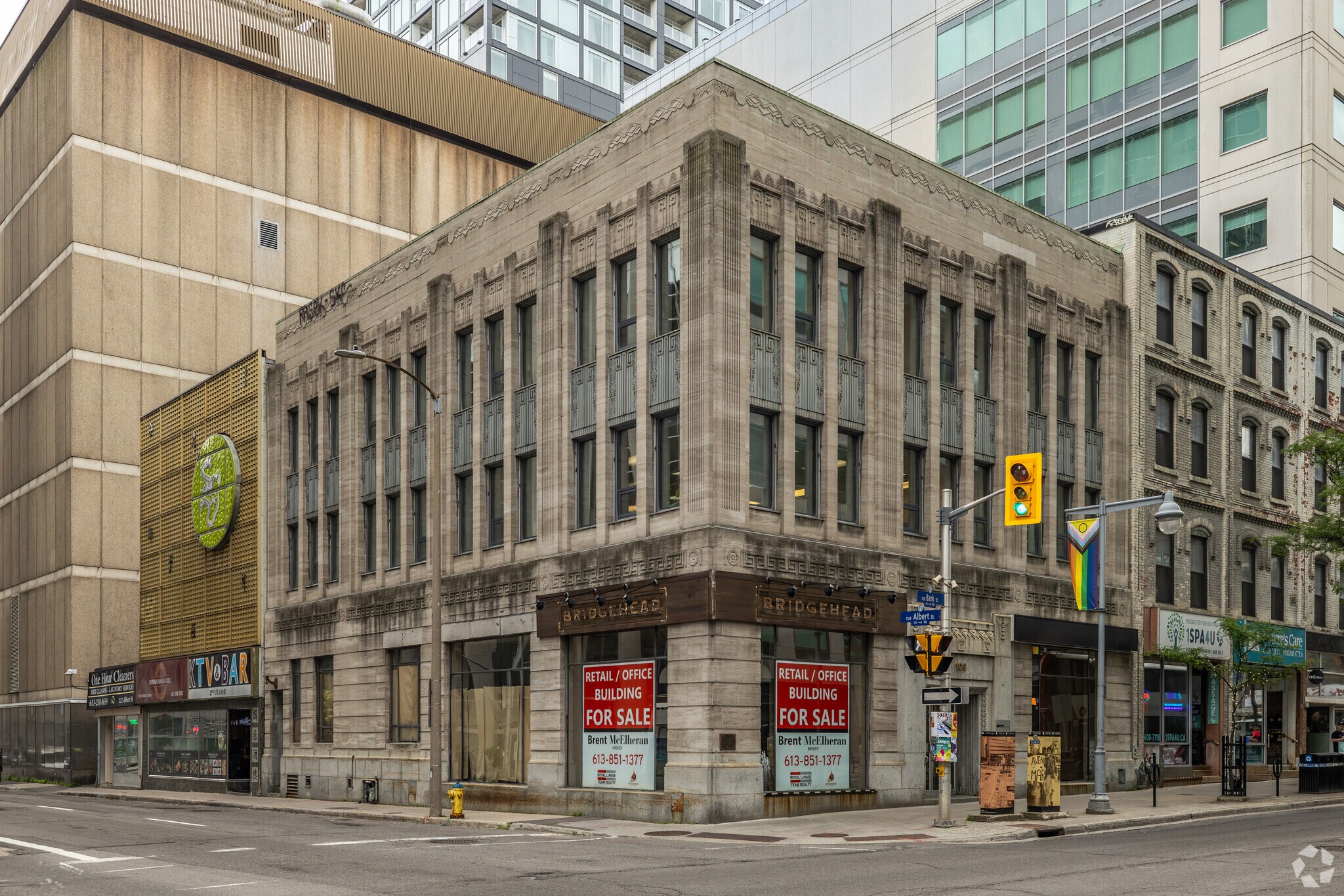 109 Bank St, Ottawa, ON for sale Primary Photo- Image 1 of 1