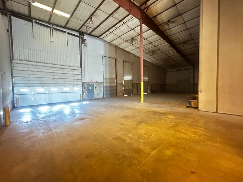 1001 S 7th St, Clinton, OK for sale - Building Photo - Image 3 of 10