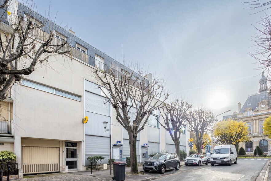 Office in Le Kremlin-Bicêtre for lease - Building Photo - Image 2 of 2
