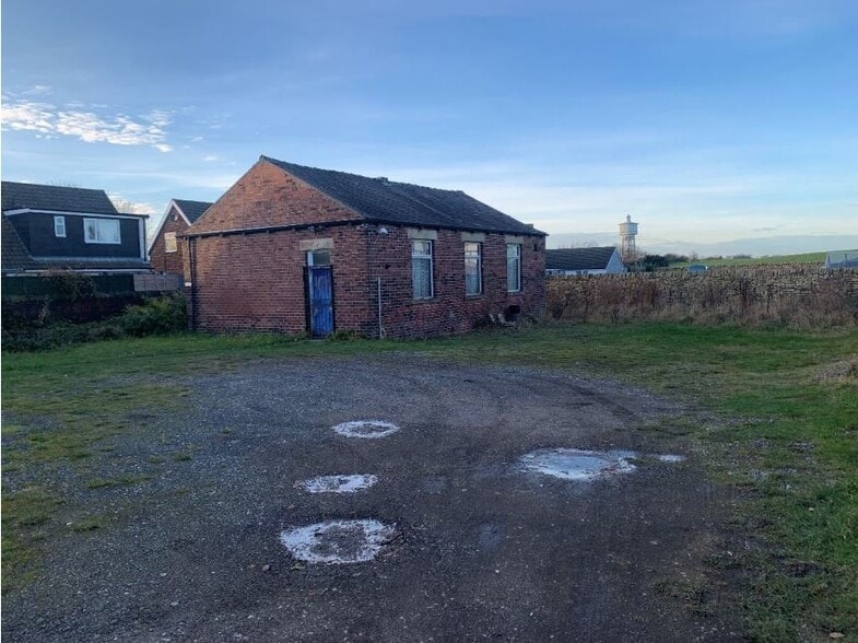School, Ossett for sale - Primary Photo - Image 1 of 1