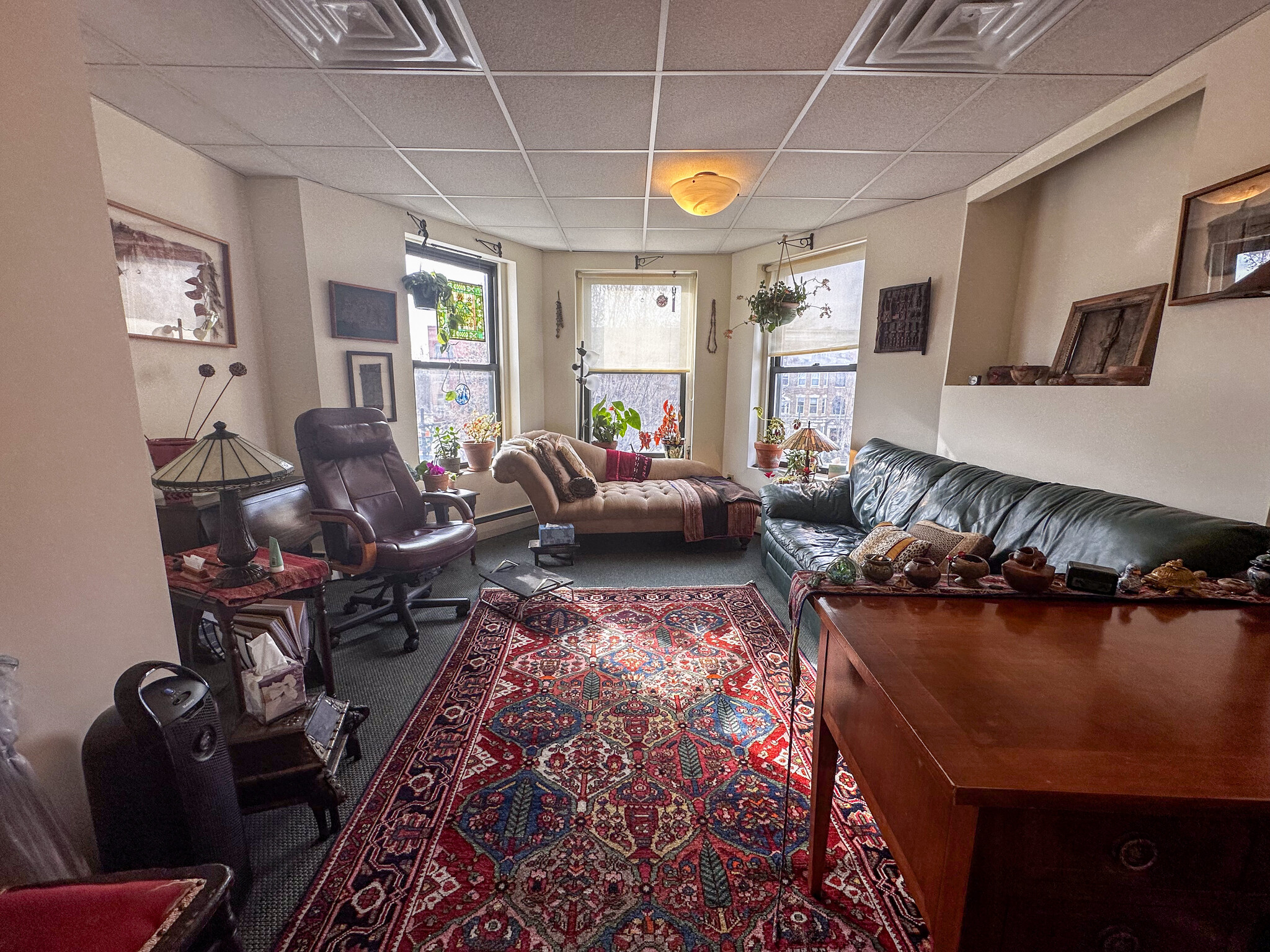 1018 Beacon St, Brookline, MA for lease Interior Photo- Image 1 of 6