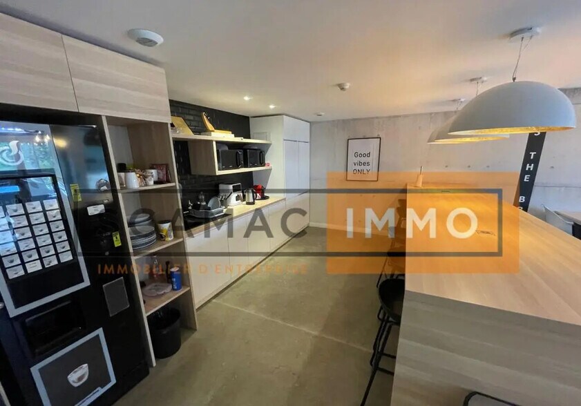 Industrial in Torcy for sale - Building Photo - Image 2 of 12