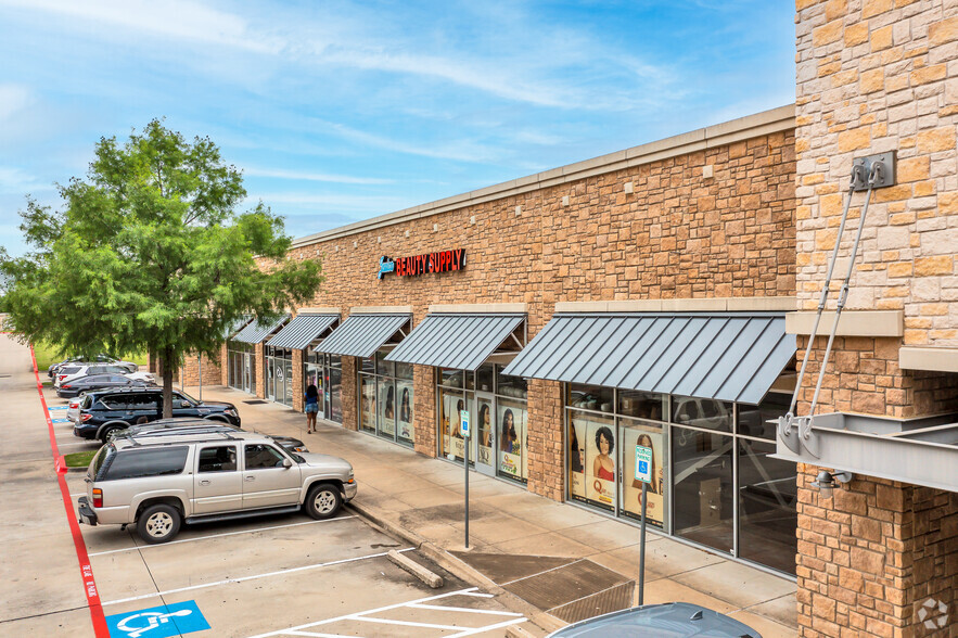 1651 W Eldorado Pky, McKinney, TX for lease - Building Photo - Image 1 of 6