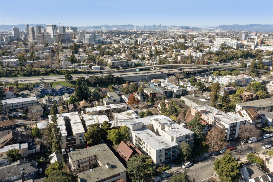 175 Santa Rosa Ave, Oakland, CA for sale - Building Photo - Image 3 of 24