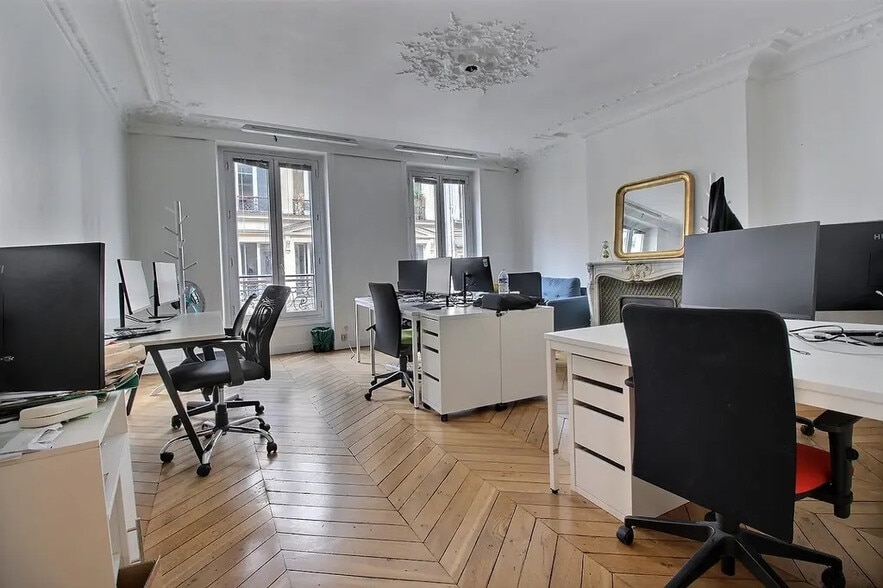 72 Rue D'Hauteville, Paris for lease - Interior Photo - Image 2 of 6