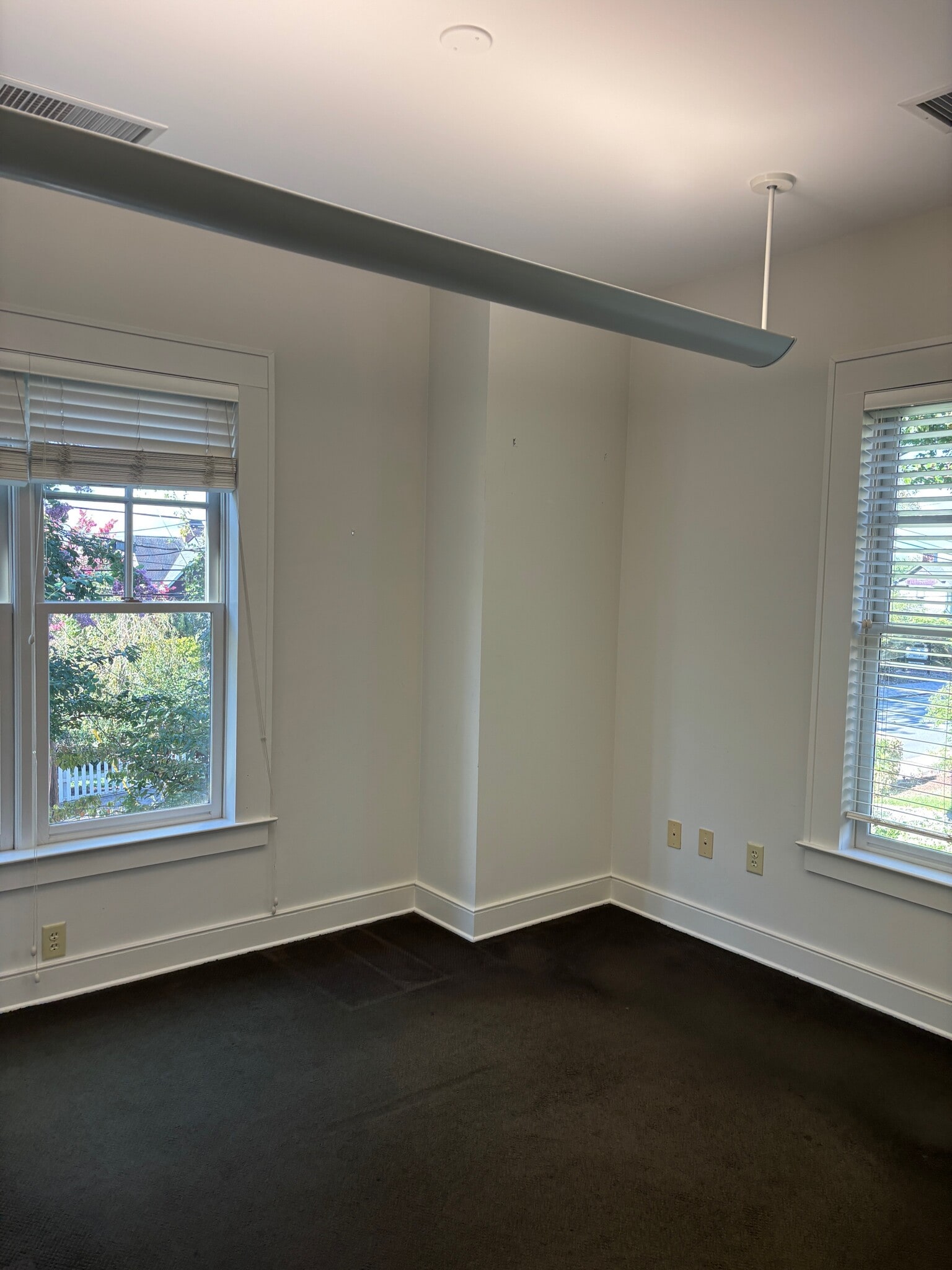 184 E Chestnut St, Asheville, NC for lease Interior Photo- Image 1 of 7