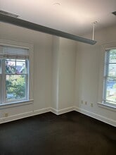 184 E Chestnut St, Asheville, NC for lease Interior Photo- Image 1 of 7