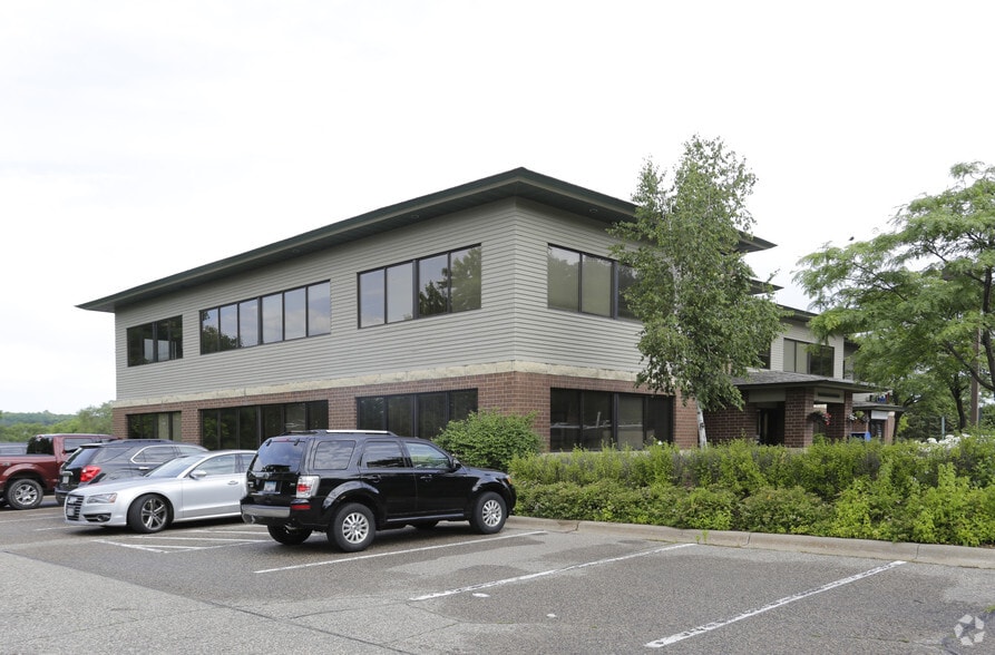 400 2nd St S, Hudson, WI for lease - Building Photo - Image 2 of 4