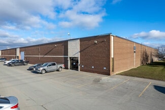 More details for 575 Bowes Rd, Concord, ON - Industrial for Sale