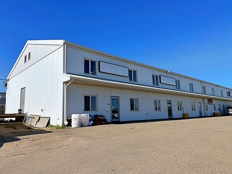 280 Maclennan Cres, Fort McMurray, AB for lease - Building Photo - Image 2 of 2