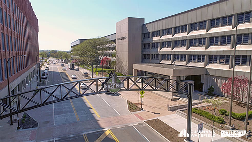 1200 E Market St, Akron, OH for lease - Building Photo - Image 2 of 10