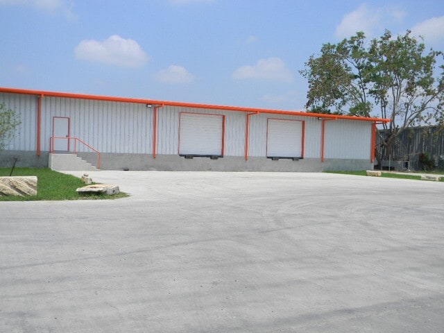 711 E Produce Rd, Hidalgo, TX for lease - Building Photo - Image 2 of 5