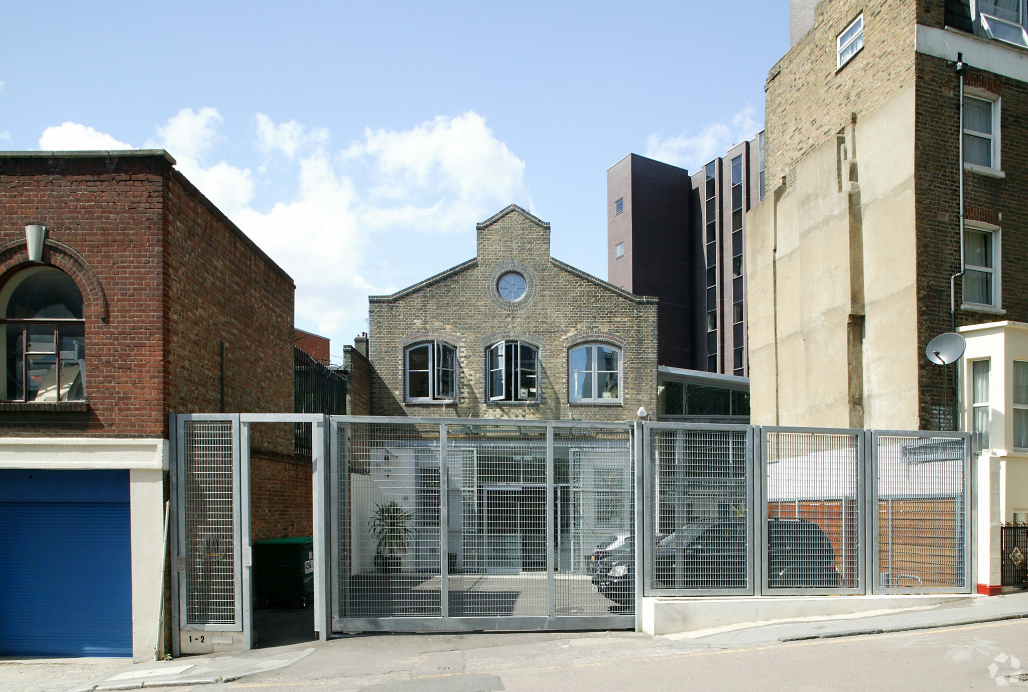 1-2 Lorenzo St, London for sale Primary Photo- Image 1 of 1