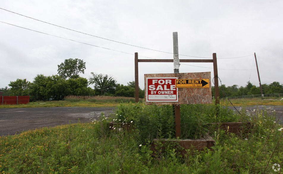 1615 Us-9w, Ravena, NY for sale - Primary Photo - Image 1 of 1