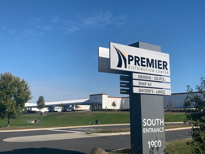 1900 Continental Blvd, Charlotte, NC 28273 Premier Distribution
