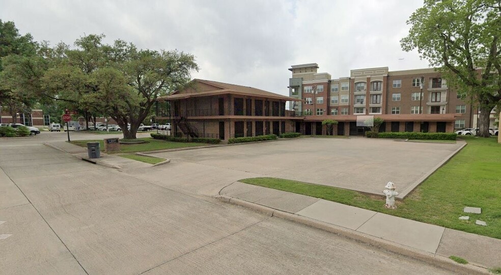 12803 Demetra Dr, Farmers Branch, TX for lease - Building Photo - Image 2 of 27