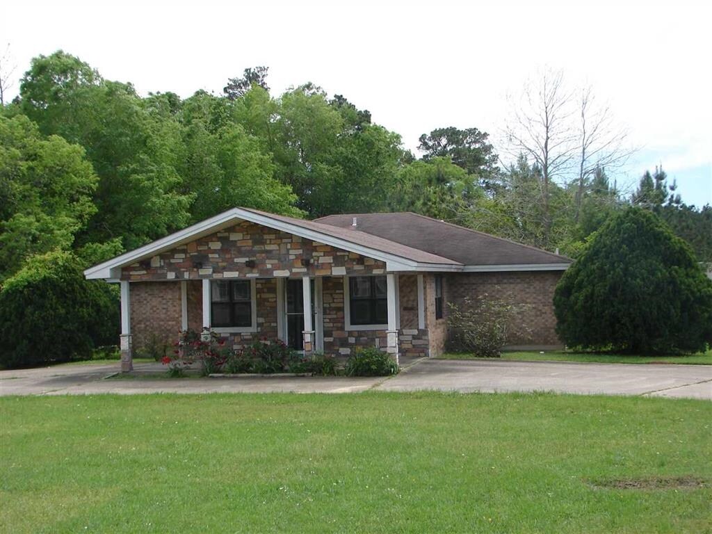 605 W Gibson St, Jasper, TX 75951