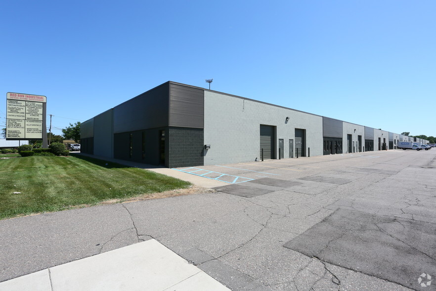 32400-32538 Dequindre Rd, Warren, MI for lease - Building Photo - Image 2 of 2