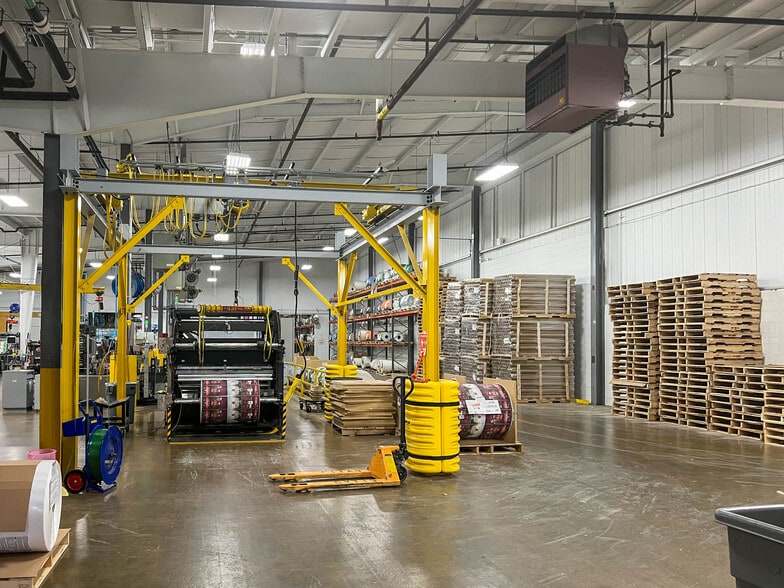 501 Williams St, Tomah, WI for lease - Interior Photo - Image 3 of 15