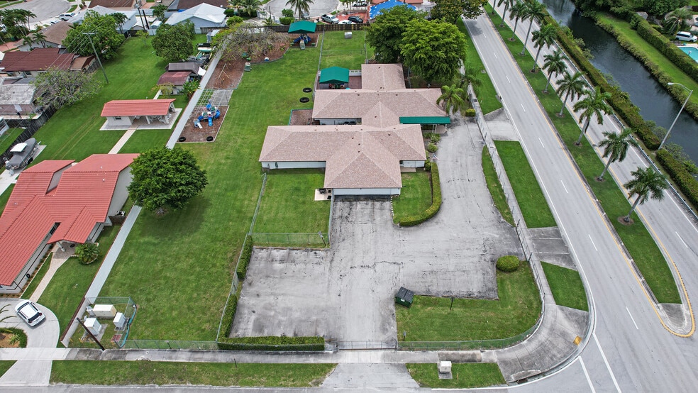 132 Bird Rd, Miami, FL for sale - Aerial - Image 3 of 11
