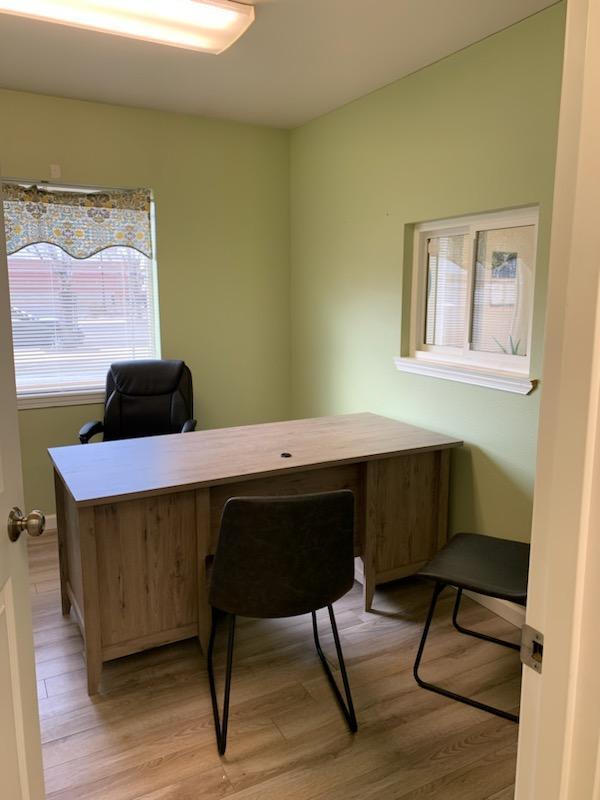 223 W Wine Country Rd, Grandview, WA 98930 Office for Sale