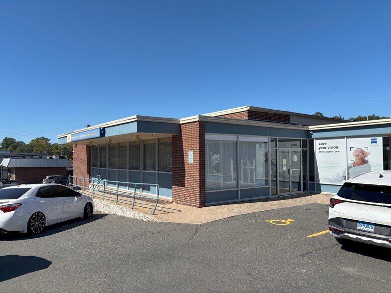 923-931 Farmington Ave, Bristol, CT for lease - Building Photo - Image 3 of 30
