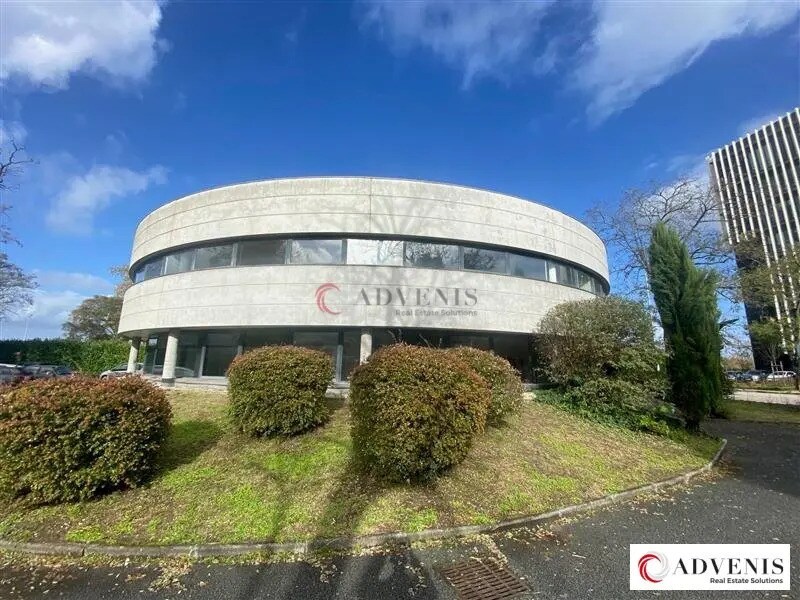 Office in Mérignac for lease Building Photo- Image 1 of 13