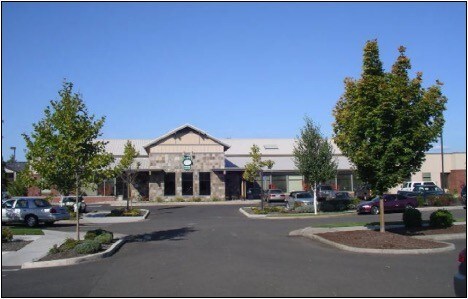 4135 Quest Dr, Eugene, OR for lease - Building Photo - Image 2 of 4