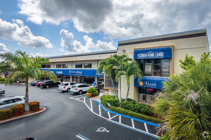 547-575 E Elkcam Cir, Marco Island, FL for sale - Primary Photo - Image 1 of 1