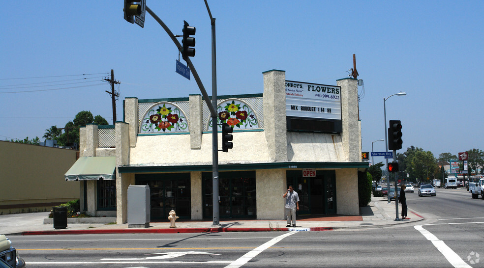 22001 Sherman Way, Canoga Park, CA for lease - Building Photo - Image 2 of 9