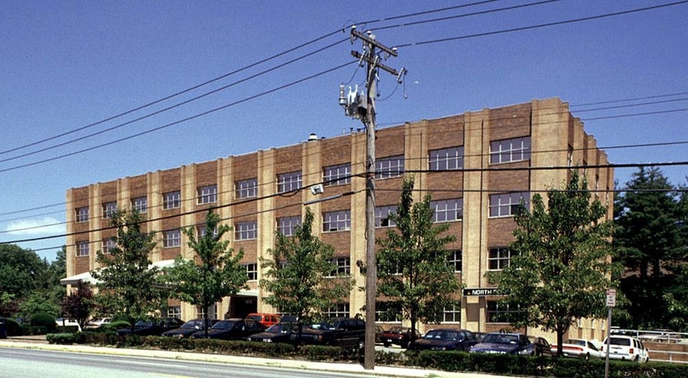 1615 Northern Blvd, Manhasset, NY for lease - Primary Photo - Image 1 of 24