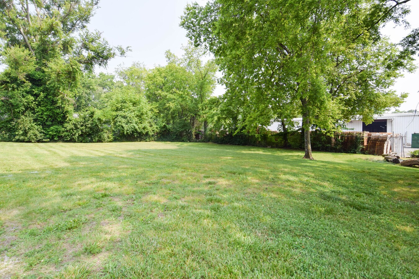 884 Albert Gallatin Ave, Gallatin, TN 37066 Office for Sale