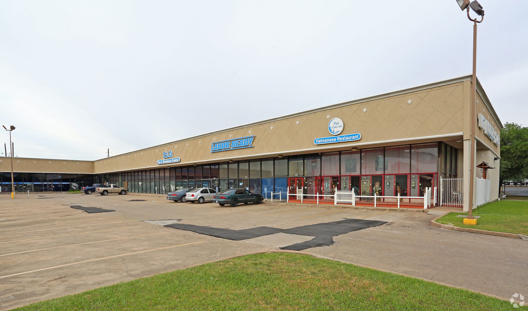 12511-12519 N I-45, Houston, TX for lease Primary Photo- Image 1 of 5