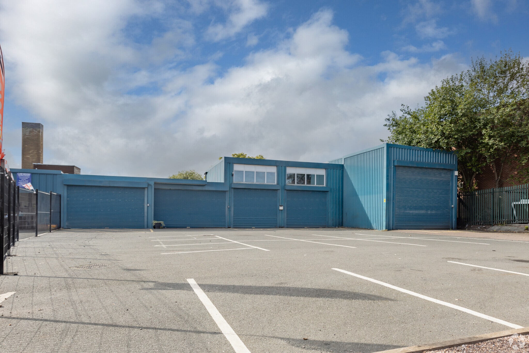 Island Mot Lichfield Rd, Burntwood for sale Primary Photo- Image 1 of 1
