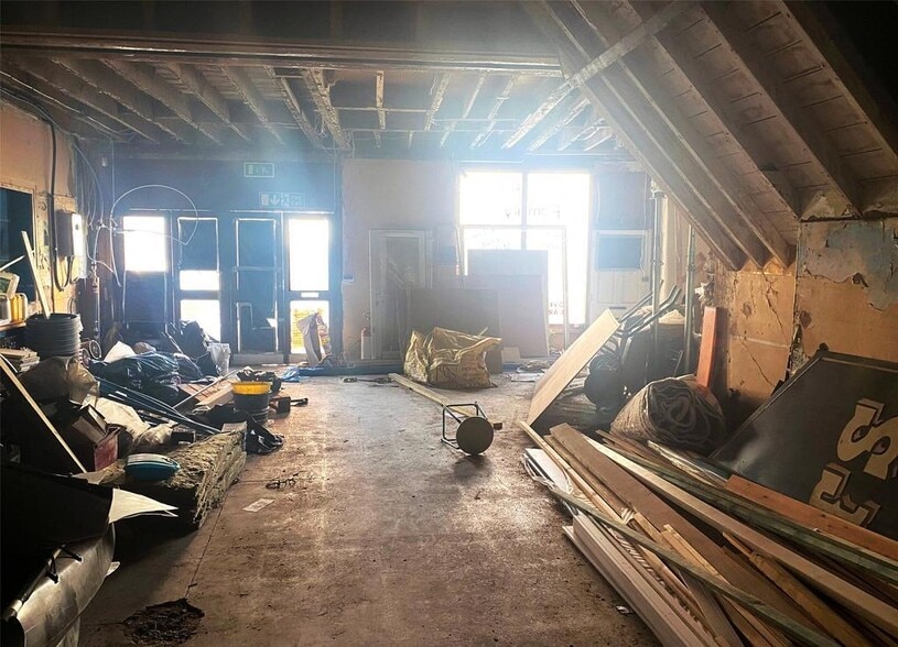 13 Broad St, Ilfracombe for sale - Building Photo - Image 3 of 16