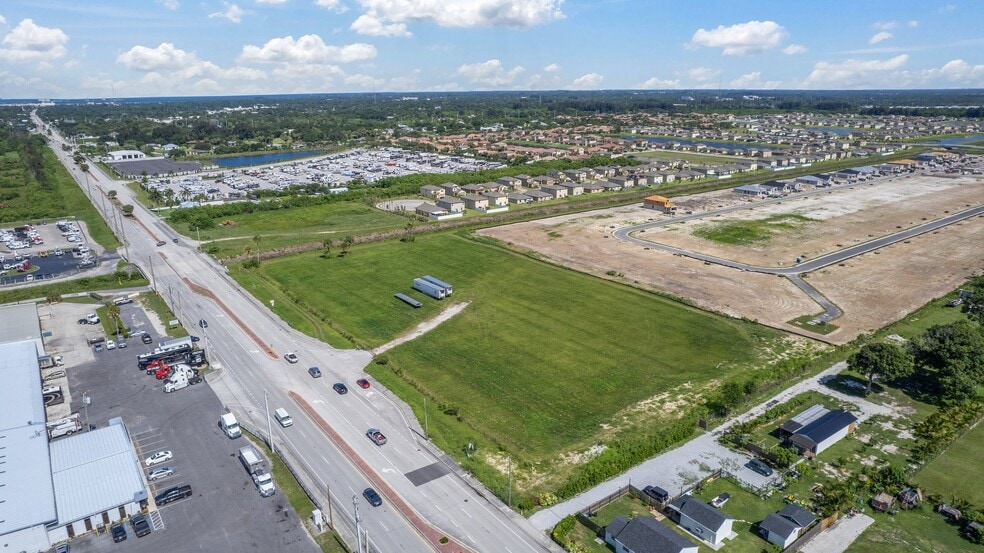 5001 Orange Ave, Fort Pierce, FL for sale - Building Photo - Image 2 of 16