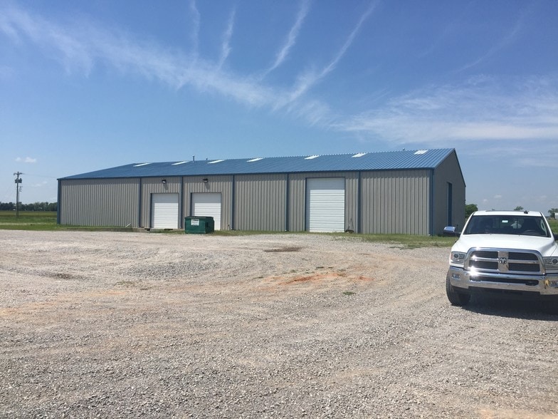 1448 Darlington Rd NW, El Reno, OK for lease - Primary Photo - Image 3 of 17