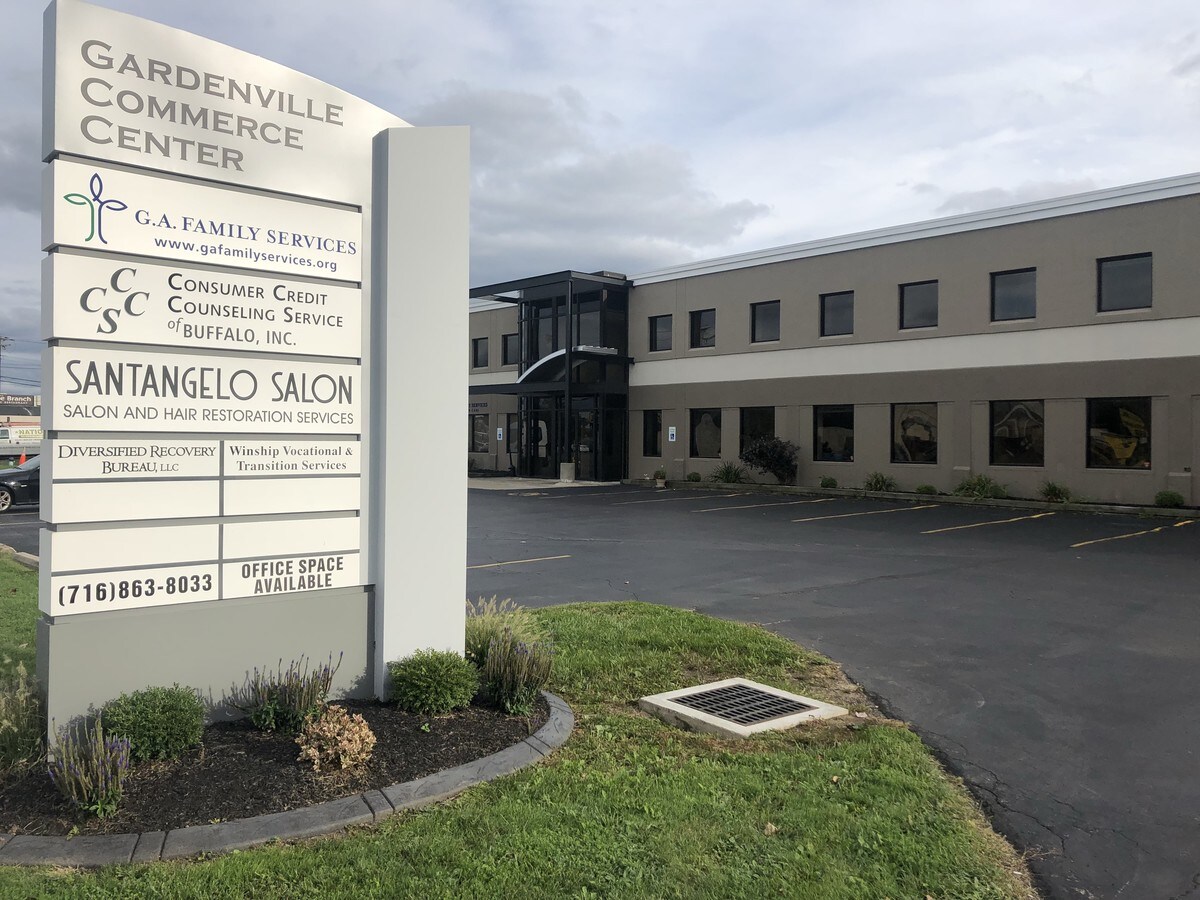 40 Gardenville Pky, West Seneca, NY 14224 Office for Lease