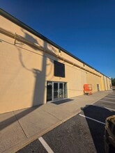 1320 Lincoln Way E, Chambersburg, PA for lease Interior Photo- Image 2 of 18