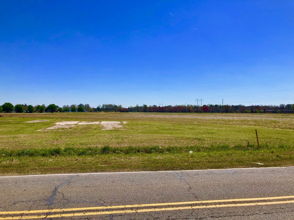 25 Flanders Filter Rd, Washington, NC 27889