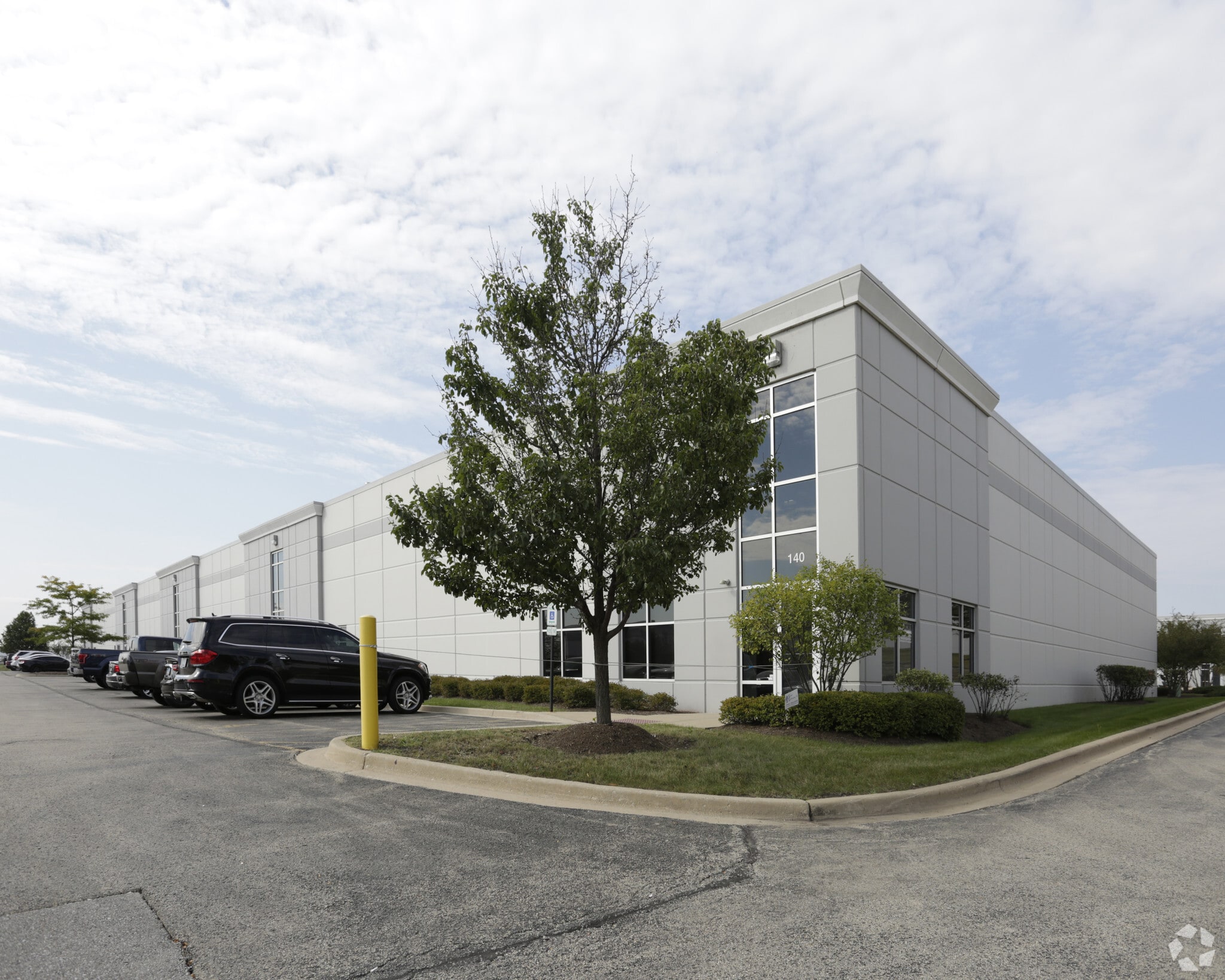 140-148 S Pinnacle Dr, Romeoville, IL for lease Primary Photo- Image 1 of 12
