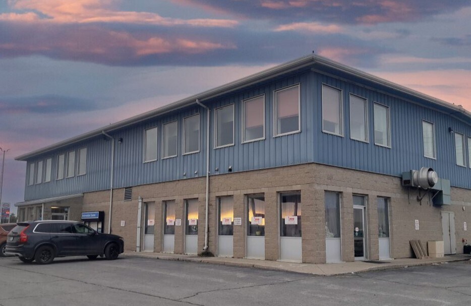 1523 Centennial Dr, Kingston, ON K7P 0K4