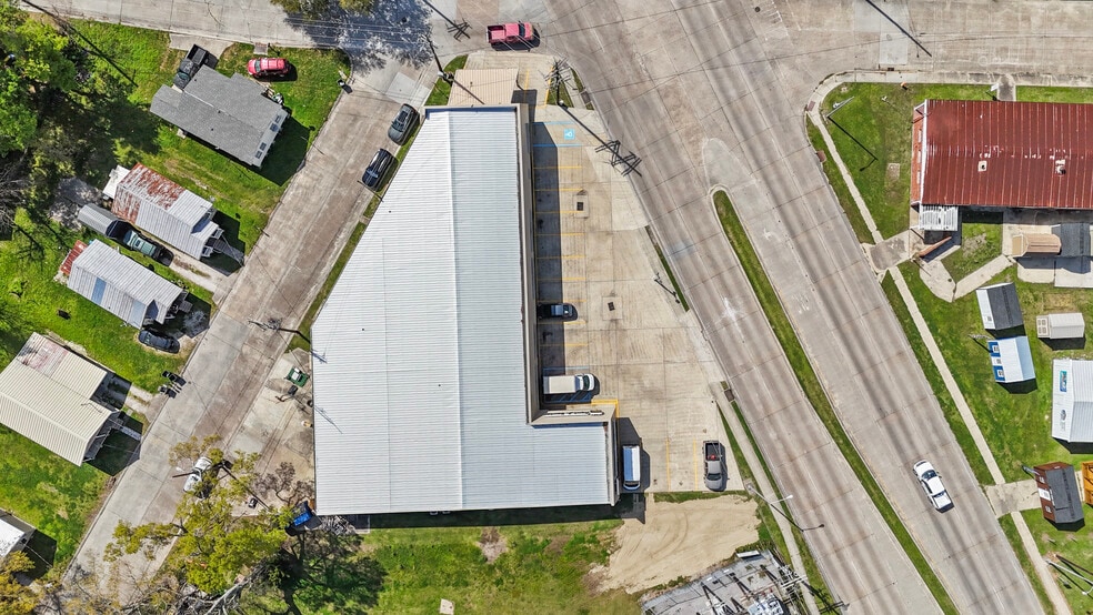 National Tenant + Vacancy Upside - Warehouse