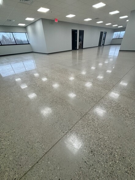 4272 Lincoln Rd, Holland, MI for lease - Building Photo - Image 3 of 5