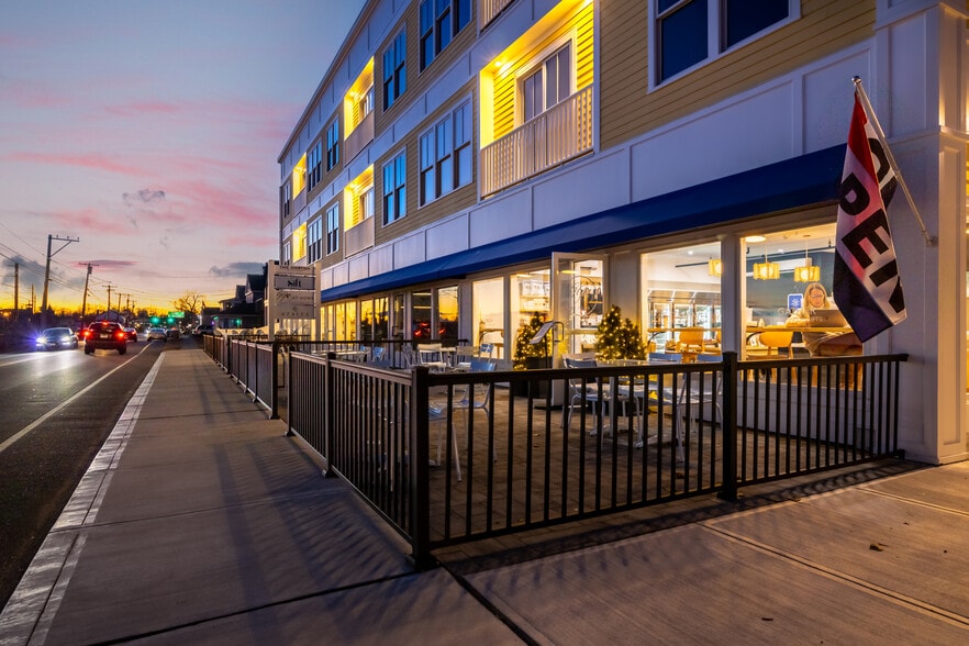 185 Main St, Niantic, CT for sale - Building Photo - Image 3 of 3