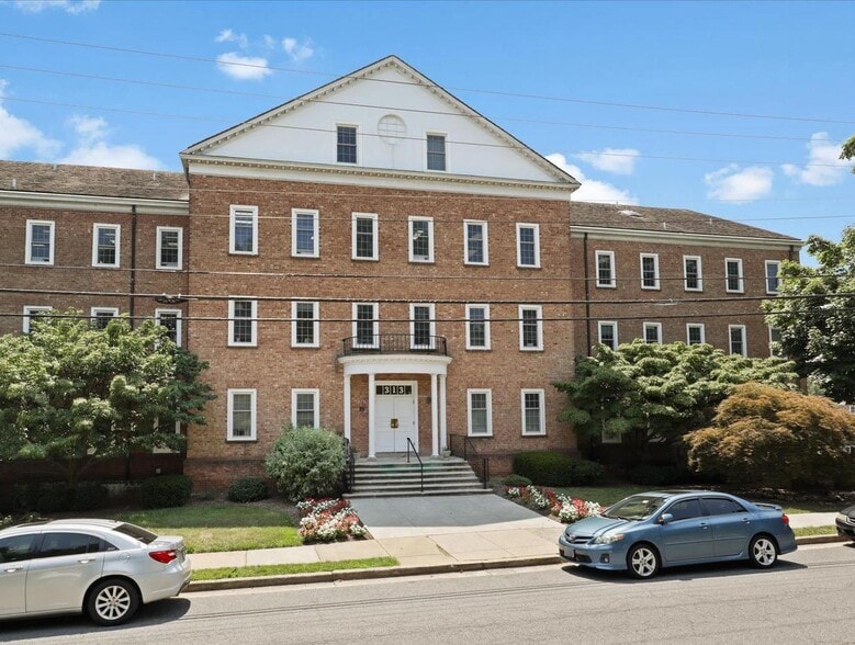 313 Park Ave, Falls Church, VA for sale - Building Photo - Image 2 of 14